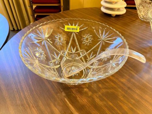 GLASS PUNCH BOWL W/ LADLE