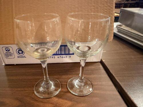 (24) WINE GLASSES