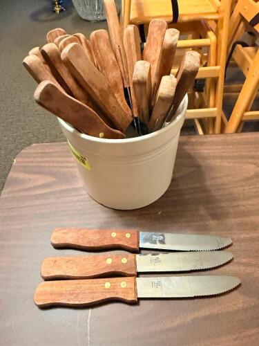 (24) STEAK KNIVES