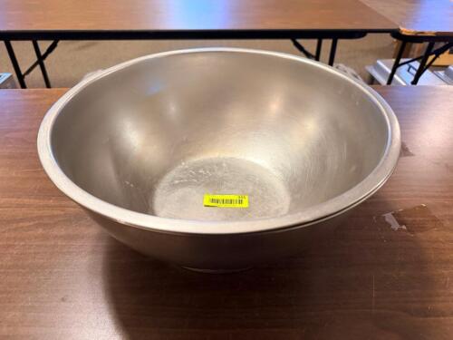 (2) 16" STAINLESS MIXING BOWLS