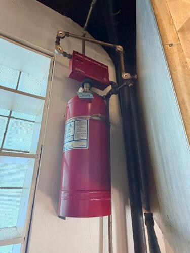 KITCHEN KNIGHT II PCL-300 FIRE SUPPRESSION WITH 10 HOOD SYSTEM AND EXHAUST FAN.