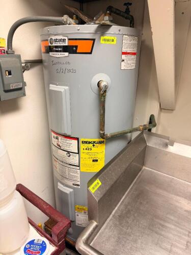 40 GALLON ELECTRIC HOT WATER HEATER.