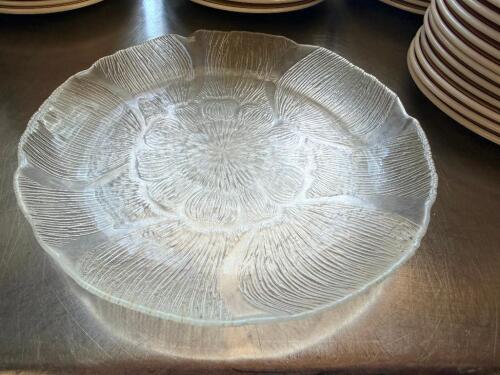(24) 8" GLASS SALAD PLATES
