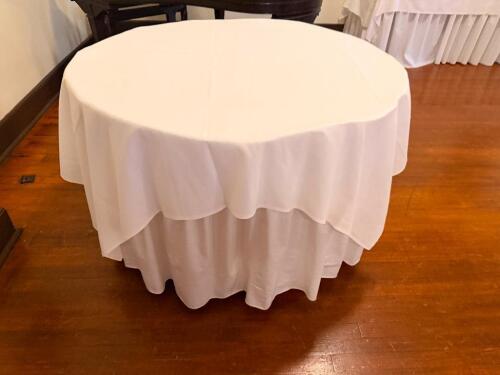 48" ROUND FOLDING BANQUET TABLE.