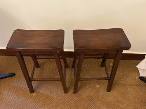 BAR HEIGHT ROUND TABLE