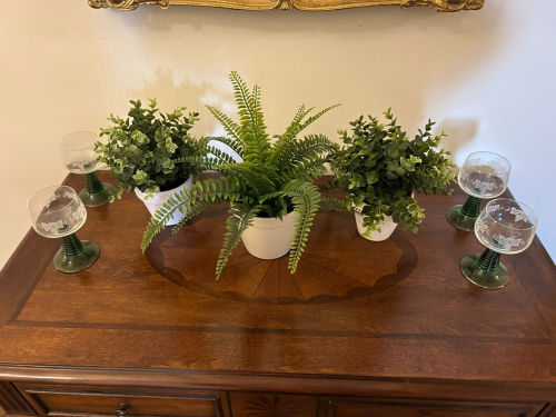 LOT OF DECOR