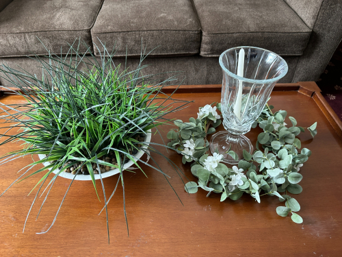 2 TABLE DECOR PIECES