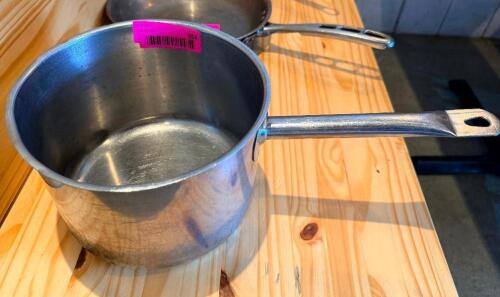 9" STAINLESS SAUCE POT