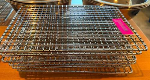 (5) 1/4 SIZE WIRE COOLING PANS