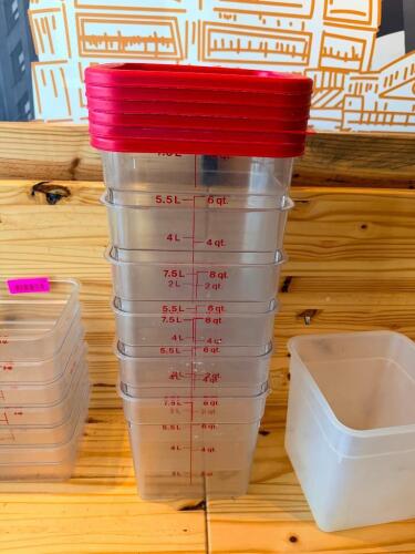 (6) 6 QT PLASTIC CONTAINERS W/ LIDS