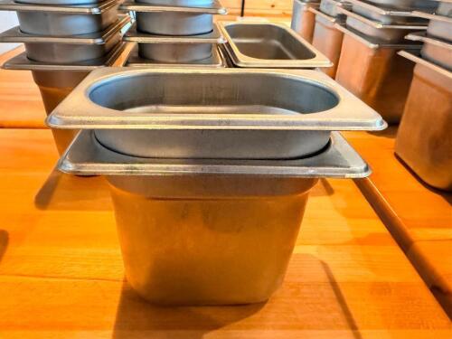 (8) 1/9 SIZE STAINLESS INSERTS