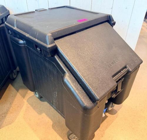 CAMBRO INSULATED ICE TRANSPORT CART WITH LID AND DRAIN