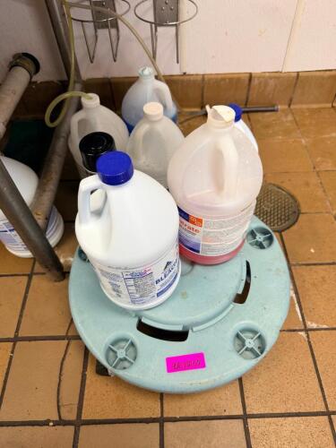 TRASH CAN DOLLY AND ASSORTED CLEANING SUPPLIES