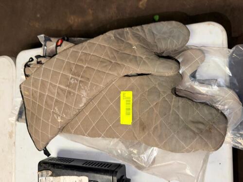 (2) SETS OF OVEN GLOVES