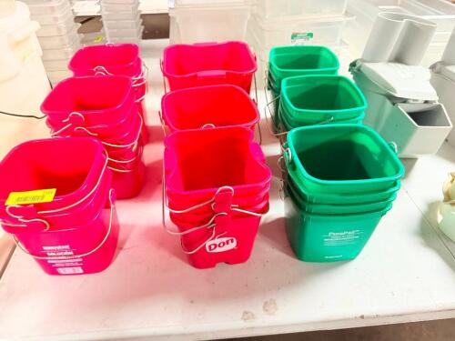 (1) LOT OF RED AND GREEN PLASTIC CLEANING BUCKETS.