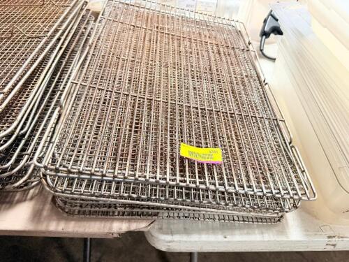 (6) FULL SIZE WIRE COOLING RACKS