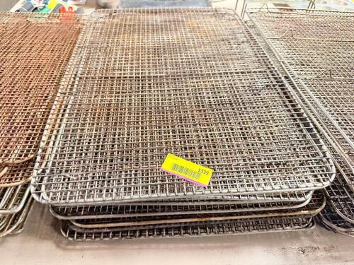 (6) FULL SIZE WIRE COOLING RACKS