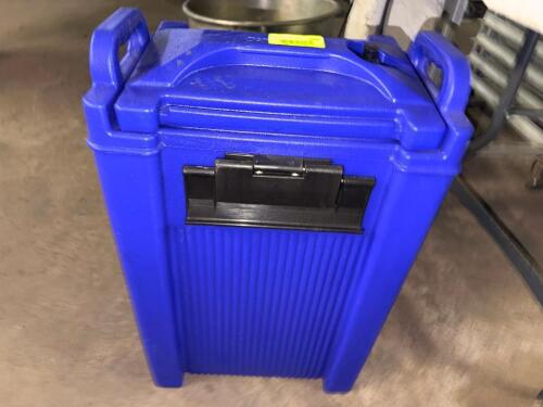 BLUE INSULATED PLASTIC BEVERAGE DISPENSER