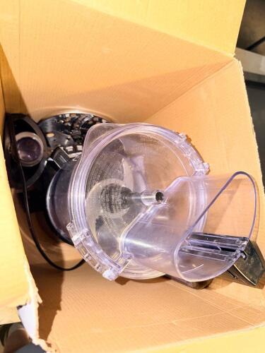 HAMILTON BEACH FOOD PROCESSOR ( IN BOX )