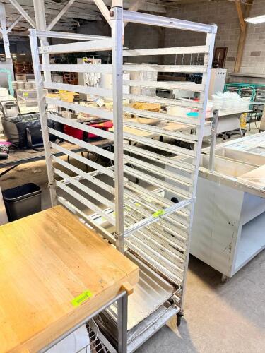 TRAY RACK