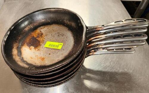 (6) 9" SKILLETS.