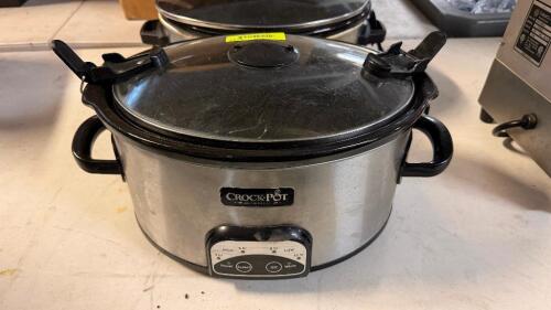 (2) CROCK POT SLOW COOKERS W/ GLASS LIDS.