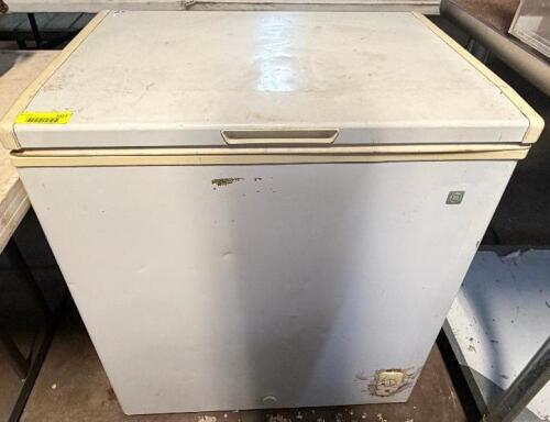 HAIER HCM050EC 5 CU FT CHEST FREEZER.