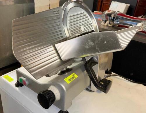 AVANTCO 12" SEMI AUTOMATIC SLICER