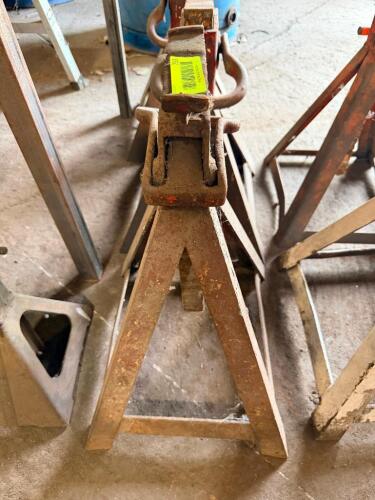 (3) HEAVY DUTY JACK STANDS
