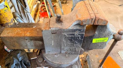 HEAVY DUTY MOUNTED VICE,