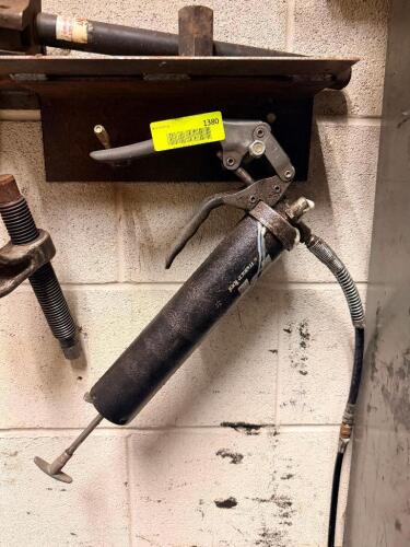 GREASE GUN