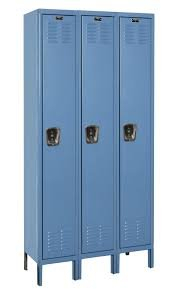 (1) WARDROBE LOCKER