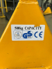 2 TON NARROW FORK LIFT. - 8