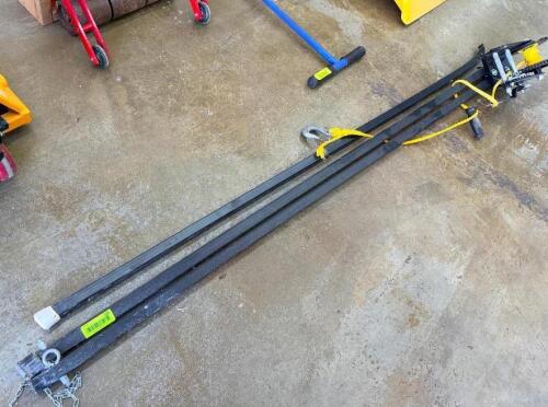 MANUAL HAND CRANK BOAT TRAILER WINCH WITH MOUNTING FRAME AND STRAP. METAL CONSTRUCTION WITH GEAR-DRIVEN MECHANISM