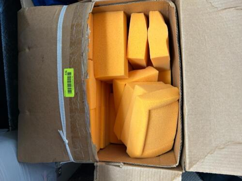 (2) BOXES OF SPONGES