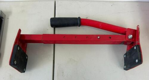 BOX LIFTING TOOL.