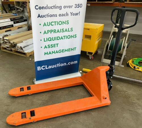 DF-HAND 2 TON CAPACITY PALLET JACK.