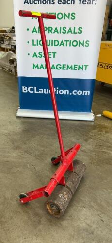 HEAVY DUTY VINYL ROLLER.
