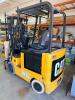 CATERPILLAR FORKLIFT WITH SOLID TIRES, OVERHEAD GUARD, SIDE BATTERY COMPARTMENT, MULTI-STAGE MAST, FORK ATTACHMENT WITH SIDE PLATE, OPERATOR SEAT WITH CONTROLS, DASH DISPLAY, HOUR METER 3468.6 HOURS - 7