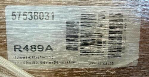 (4) BOXES OF FLOORING TILE LOT, MODEL R489A, 45 PIECES PER CASE WITH APPROX 45 SQ FT COVERAGE