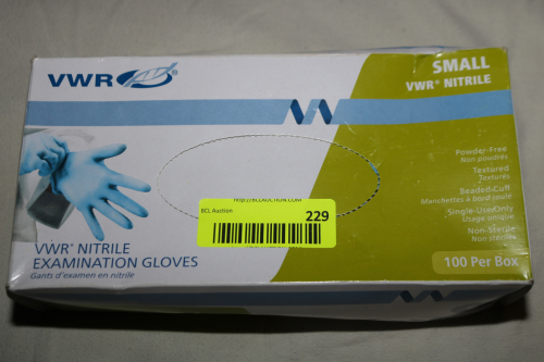 VWR NITRILE EXAMINATION GLOVES ADULT SIZE SMALL