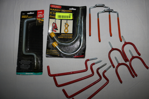 LOT OF 13 HANDY HOOKS AND SCREW-IN STORAGE ORGANIZER HOOKS