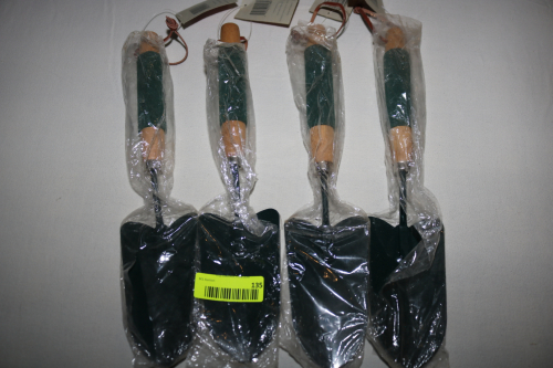 LOT OF 4 METAL GARDEN TROWELS