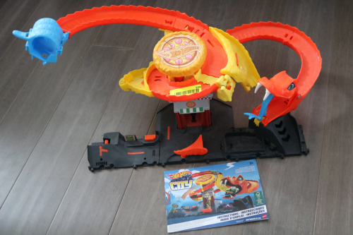 HOTWHEELS CITY PIZZA SLAM COBRA ATTACK PLAYSET