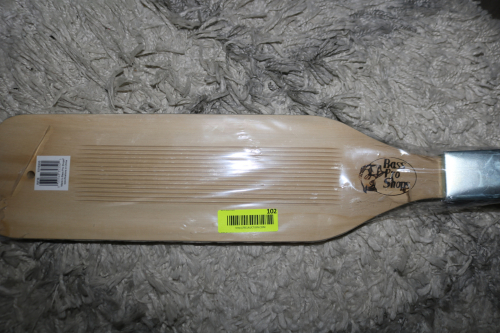 BASS PRO SHOPS WOODEN FISH SCALING BOARD