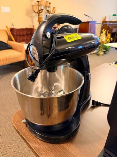 SMALL HOUSE HOLD MIXER.