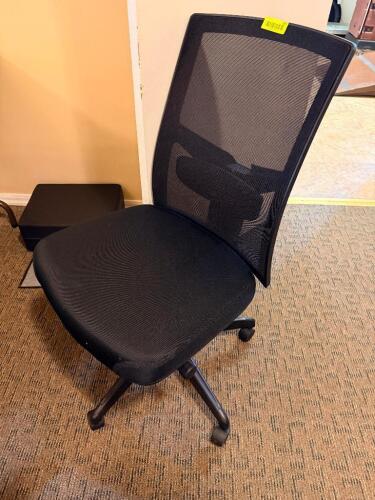 OFFICE CHAIR