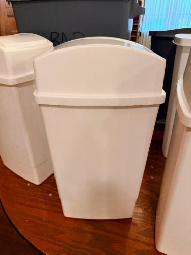 (3) SMALL WHITE PLASTIC TRASH CANS W/ LIDS