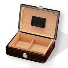 (1) CIGAR HUMIDOR