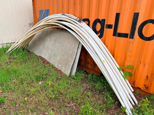 (1) LOT OF PVC GREEN HOUSE HOOPS/
